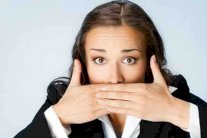 حفظ الأسرار مضرّ بالصحة