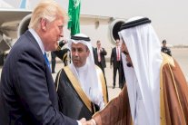 ترمب يشكر الملك سلمان على مكافحته للإرهاب