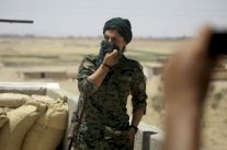 الجيش الفرنسي: استعادة الرقة سيستغرق وقتا