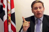 بريطانيا تأمل باستعادة وحدة مجلس التعاون