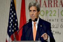 كيري يسخر من انسحاب ترمب من اتفاق المناخ