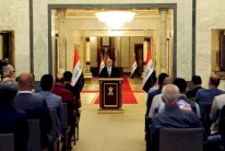 العبادي يأسف لأزمة الخليج ويرفض عبور الحشد لسوريا