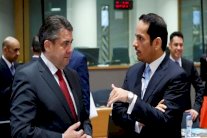 قطر تبحث عن مساندة خارجية وسط تصاعد الأزمة