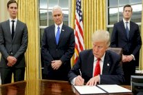 البيت الأبيض يسعى لتخطي فضيحة روسيا