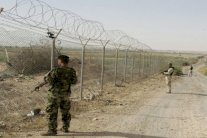 ضربات عراقية ضد داعش بسوريا وتأمين مشترك للحدود