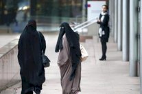 النروج ستمنع النقاب في قطاع التعليم الوطني