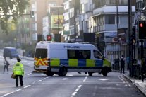 قتيل وثمانية جرحى في عملية دهس لمارة في لندن