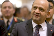 تركيا ترفض اغلاق قاعدتها في قطر