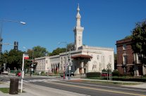 مقتل شابة مسلمة بعد مغادرتها مسجدًا قرب واشنطن