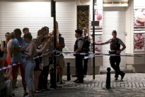 بلجيكا تفرج عن أربعة بعد استجوابهم في 