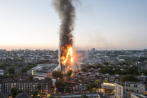 مئات الأبراج السكنية اللندنية في خطر