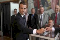 ماكرون يؤمن الغالبية المطلقة في الانتخابات التشريعية