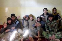 تعرفوا إلى الحياة السرية لمقاتلي داعش