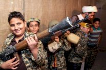 دعوة واشنطن لإعادة العراق لقائمتها السوداء لتجنيد الأطفال