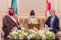 محمد بن سلمان وماي يؤكدان محاربة الإرهاب