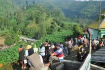 تحطم مروحية إنقاذ ومصرع ركابها في أندونيسيا