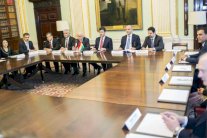 حرب مؤتمرات سنة العراق تستعر بين هدفين وعنوانين