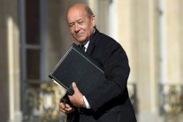 فرنسا تدخل على خط الأزمة القطرية