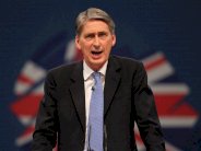 هاموند يؤكد التزام بريطانيا ماليًا تجاه الاتحاد الأوروبي