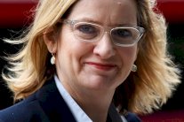 بريطانيا لمواجهة هجمات الأسيد