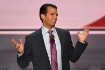 نجل ترمب يعترف: موسكو أرادت مساعدة والدي