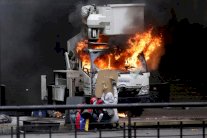 كيف تحاول المعارضة الفنزويلية إطاحة مادورو؟