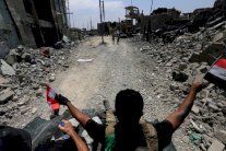 اتهام العبادي بتجاهل ارتكاب جنوده جرائم حرب