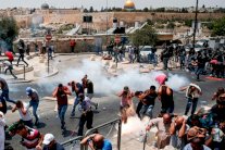 مواجهات جديدة في القدس واجتماع عاجل لمجلس الأمن الإثنين