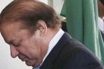 الفساد يحرم نواز شريف من السياسة إلى الأبد