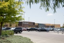 وفاة 9 مهاجرين واصابة 30 بسبب الحر الشديد داخل شاحنة في تكساس