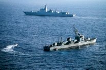 بارجة اميركية تقترب من جزيرة اصطناعية في بحر الصين