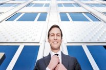 صديق ترمب ينبش تاريخ الصهر: النار تصل إلى كوشنر