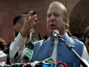 رئيس وزراء باكستان السابق يطلب إعادة النظر في قرار إقالته