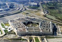 البنتاغون يحاول التأقلم مع قائد أعلى يصعب التنبؤ بما يتفوه به