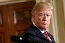 كاتب سيرة ترمب: الرئيس سيستقيل قريباً