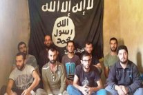 داعش تنغص على لبنان فرحة الانتصار بقتل جنوده الرهائن