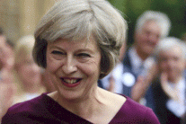 مصدر بريطاني: تيريزا ماي لن تتنحى في 2019