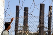 أزمة الكهرباء تفاقم مشكلة تلوث البحر وتهدد سكان غزة