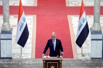 العبادي يرفض نقل عناصر داعش إلى الحدود العراقية