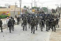 أتباع زعيم ديني اُدين بالاغتصاب ينهون مواجهات بالهند