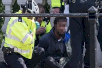 الشرطة البريطانية: مهاجم 