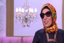 ابنة نجيب محفوظ: مبارك سلم والدي جائزة مغشوشة