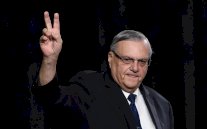 ترمب استشار وزير العدل بشأن إسقاط الدعوى القضائية بحق أربايو