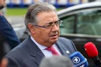 وزير داخلية إسبانيا: اعتقال شخصين بالمغرب على صلة باعتداءات برشلونة