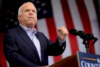 ماكين يصب الزيت على نار العلاقات المصرية الأميركية