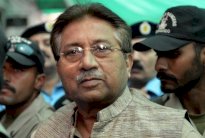 محكمة باكستانية تعتبر مشرف متهمًا فارًا في قضية اغتيال بوتو