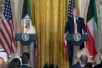 أمير الكويت: قطر مستعدة لتلبية المطالب الخليجية