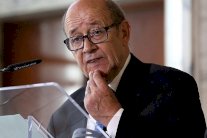 فرنسا تدعو إلى انتقال سياسي في سوريا لا يشمل الأسد