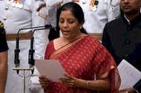 الهند تعيّن أول وزيرة للدفاع في تاريخها