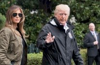 ترمب وزوجته تبرعا بمليون دولار لمنكوبي الاعصار هارفي